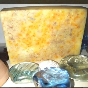 Hand CRAFTED𝅺 OATMEAL CITRUS SOAP BAR
